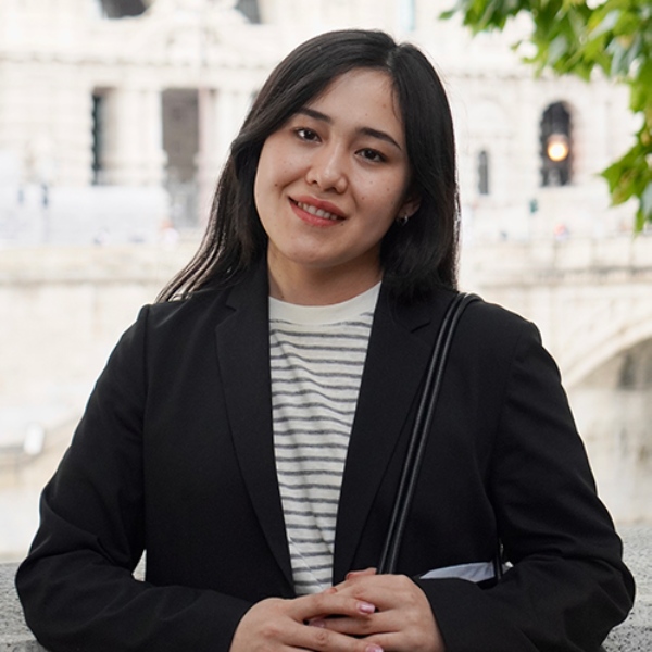Dilnovoz Abdurazzakova