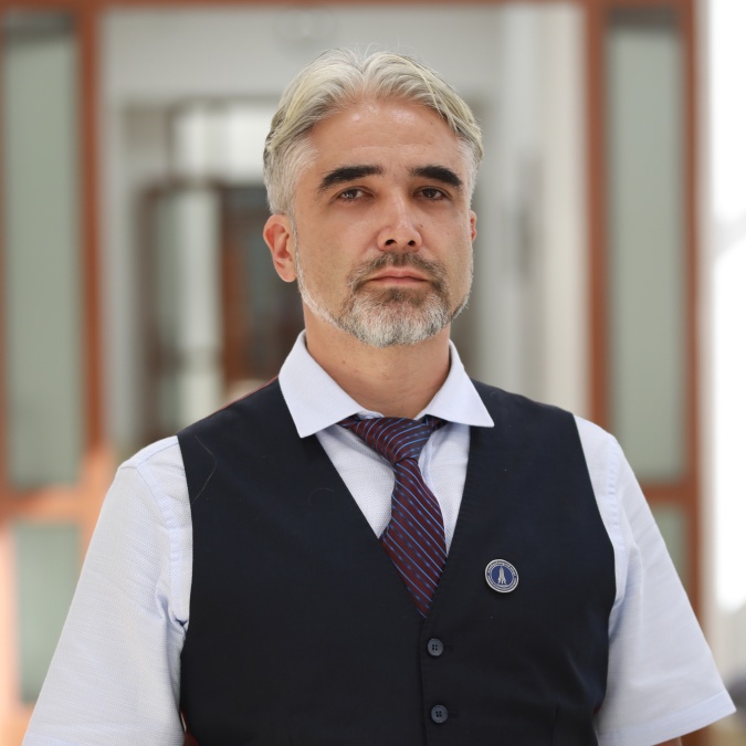 Dr Ruslan Isaev